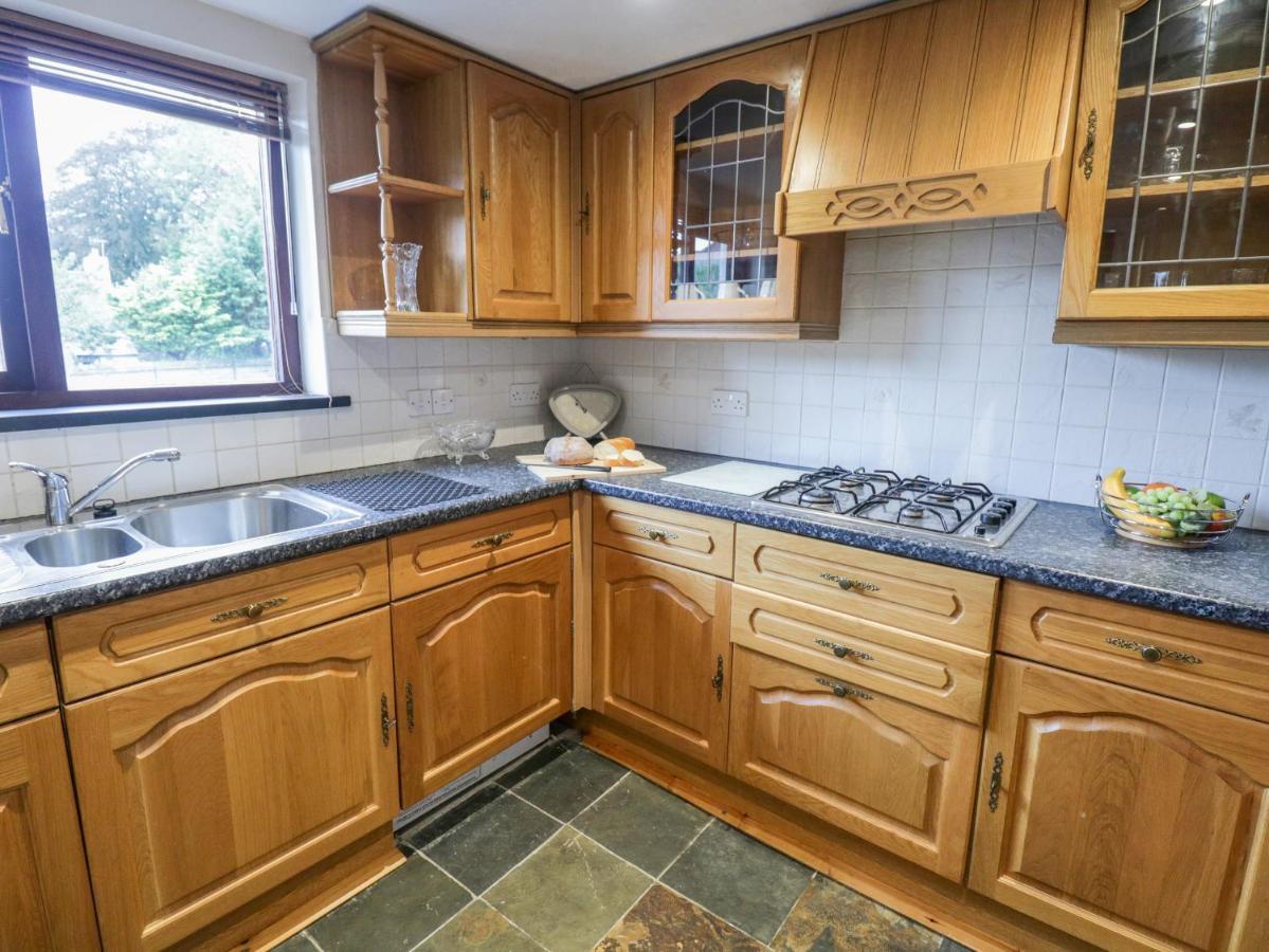 1 Queens Square Windermere Esterno foto